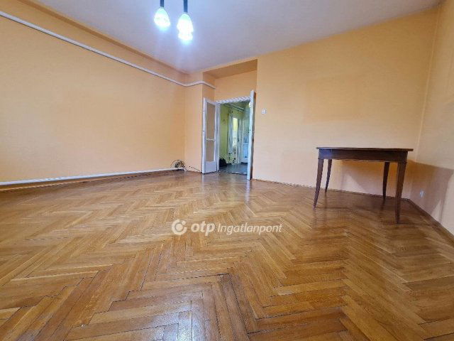 Eladó téglalakás, Debrecenben 74 M Ft, 2+1 szobás