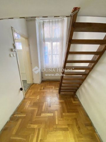 Eladó téglalakás, Budapesten, VI. kerületben 79.9 M Ft