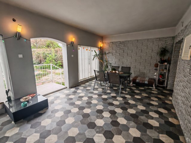 Eladó családi ház, Balassagyarmaton 115 M Ft, 8 szobás