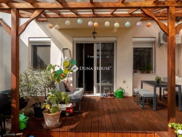 Eladó sorház, Budapesten, XVIII. kerületben 123 M Ft, 4 szobás