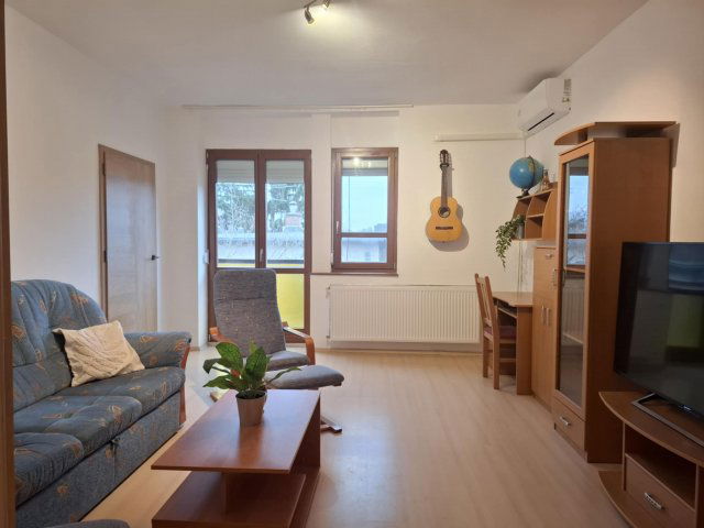 Kiadó téglalakás, albérlet, XII. kerületben, Zugligeti úton