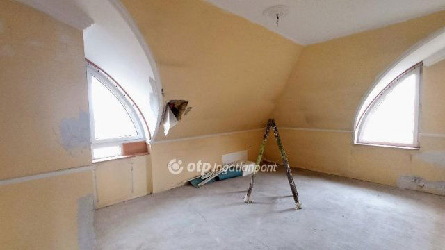 Eladó családi ház, Jászfényszarun 44.1 M Ft, 5+1 szobás