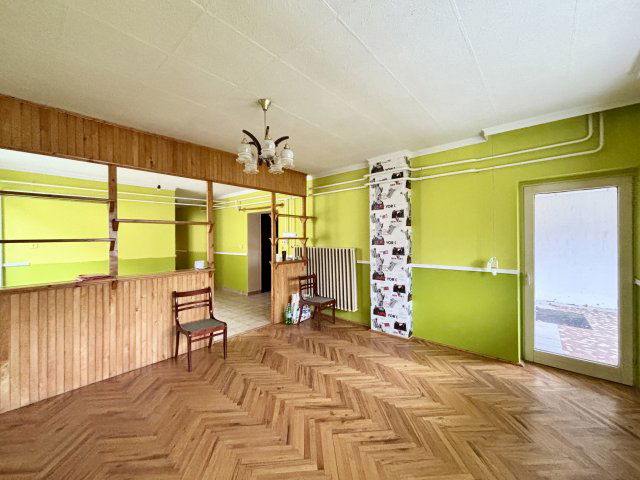 Eladó családi ház, Pápán 57 M Ft, 3 szobás