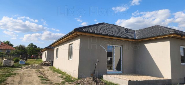 Eladó ikerház, Pákozdon 81.6 M Ft, 4 szobás