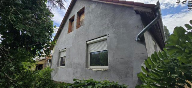 Eladó családi ház, Dunaharasztin 49.99 M Ft, 4 szobás