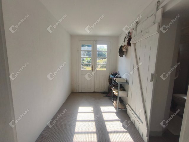 Eladó családi ház, Segesden 49 M Ft, 6 szobás