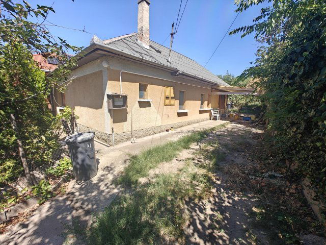 Kiadó családi ház, albérlet, Pécelen 130 E Ft / hó, 2 szobás