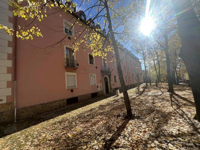 Kiadó téglalakás, albérlet, Pécsett, István utcában, 2 szobás