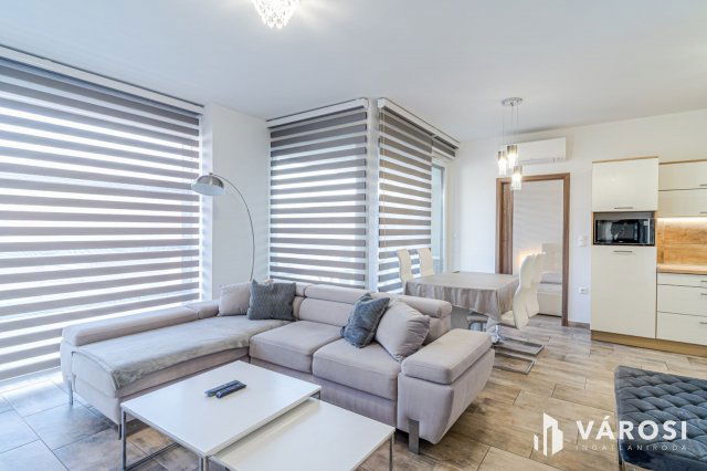 Kiadó téglalakás, albérlet, Szegeden 350 E Ft / hó, 3 szobás