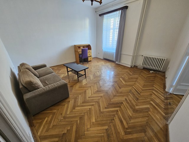 Kiadó téglalakás, albérlet, VIII. kerületben, Corvin közben