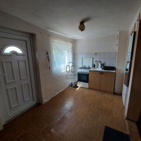 Eladó sorház, Pécsett 12.99 M Ft, 2 szobás