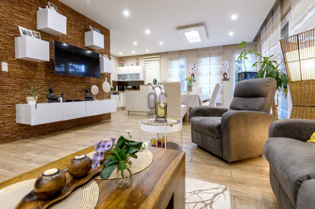 Eladó családi ház, Sopronban 159.9 M Ft, 4 szobás