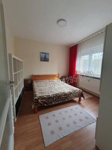 Eladó panellakás, Dunaújvárosban, Vasmű úton 32.9 M Ft