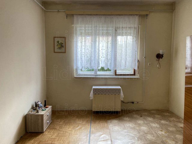 Eladó nyaraló, Balatonkenesén 88 M Ft, 12 szobás