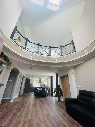 Eladó családi ház, Pécsett, Laufer dűlőn 199.99 M Ft, 6 szobás