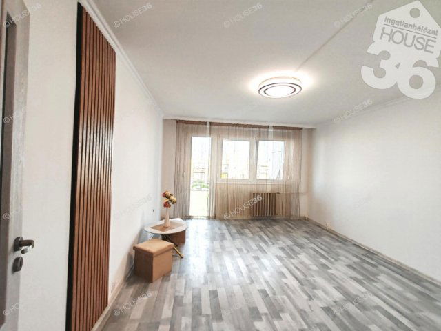 Eladó panellakás, Kecskeméten 47.9 M Ft, 2 szobás