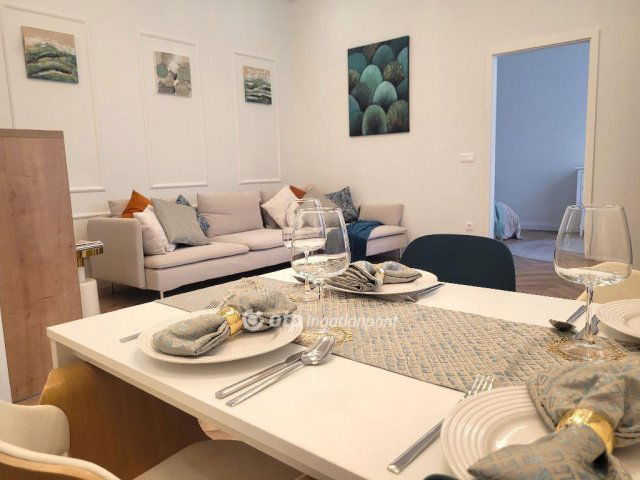 Eladó téglalakás, Budapesten, V. kerületben 129.9 M Ft, 2 szobás