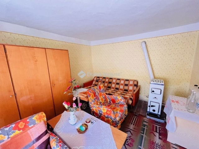 Eladó sorház, Balatonfüreden 33.5 M Ft, 3 szobás