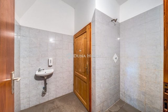 Eladó mezogazdasagi ingatlan, Pusztavacson 260 M Ft, 4 szobás