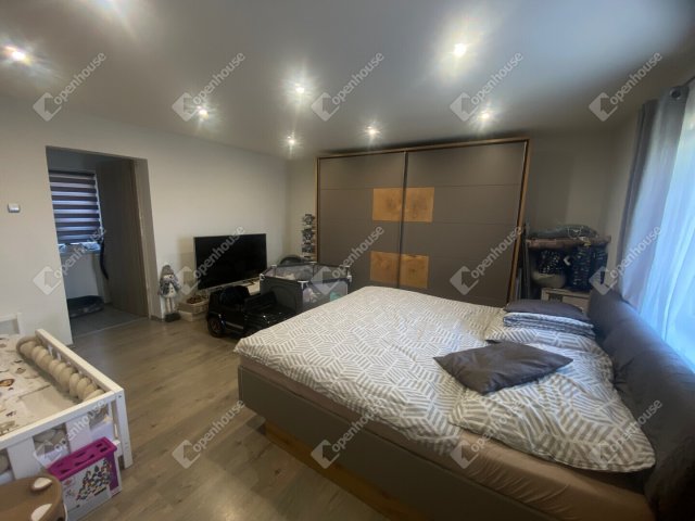 Eladó családi ház, Kapuváron 58.9 M Ft, 2 szobás