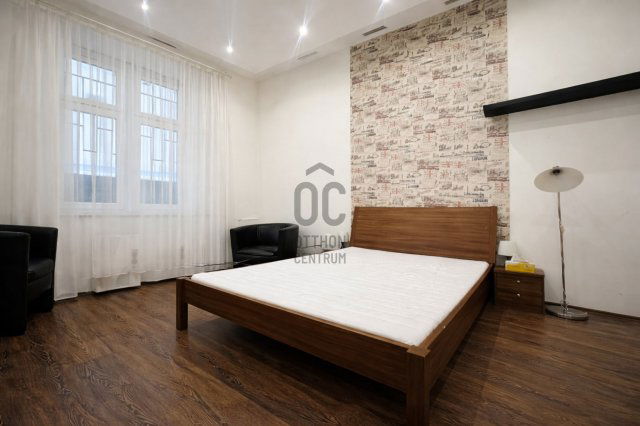 Eladó téglalakás, Budapesten, VII. kerületben, Dembinszky utcában