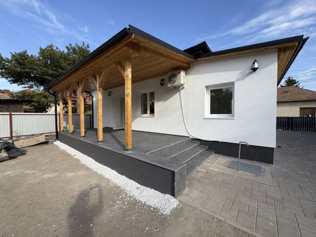 Eladó családi ház, Nádudvaron 59.9 M Ft, 2 szobás