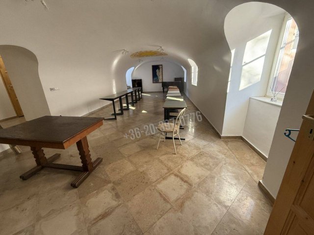Kiadó ipari ingatlan, Győrött 714 E Ft / hó