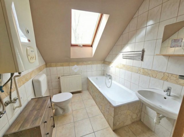 Eladó téglalakás, Üllőn 84.99 M Ft, 3 szobás