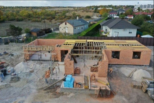 Eladó családi ház, Érden 235 M Ft, 5 szobás