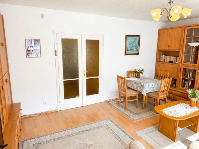 Eladó téglalakás, Budapesten, XIV. kerületben 72 M Ft, 2 szobás