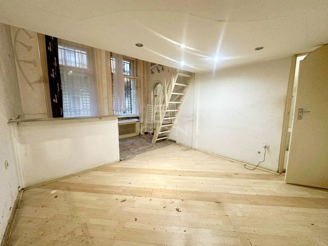 Eladó téglalakás, Budapesten, VII. kerületben 39.9 M Ft