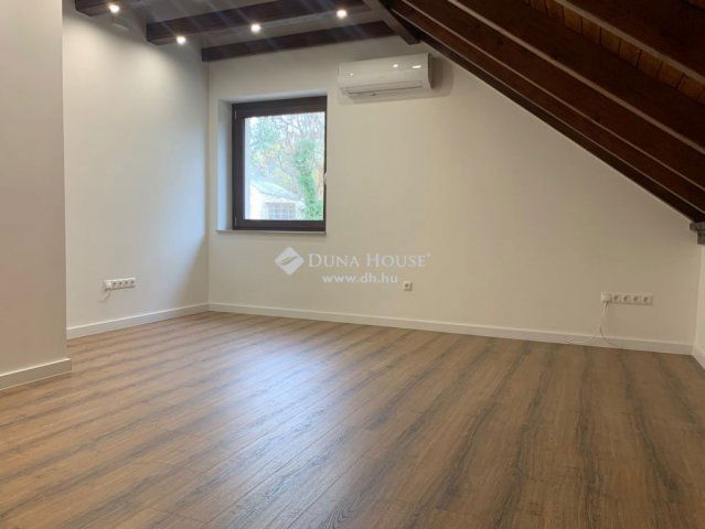 Eladó családi ház, Leányfaluban 279 M Ft, 6 szobás