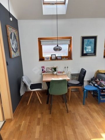 Eladó téglalakás, Pécsett 64.999 M Ft, 2 szobás