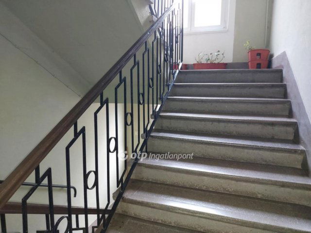 Eladó téglalakás, Pécsett 23.8 M Ft, 2 szobás