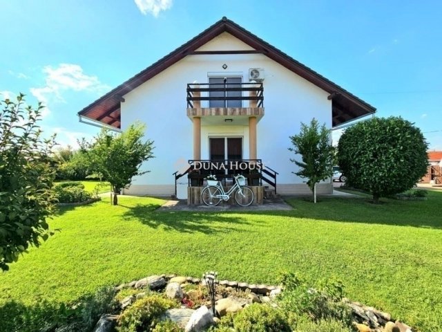 Eladó családi ház, Délegyházán 149.9 M Ft, 5 szobás