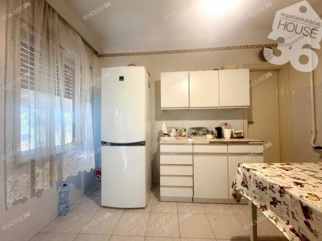 Eladó családi ház, Lakitelken 53.9 M Ft, 3 szobás