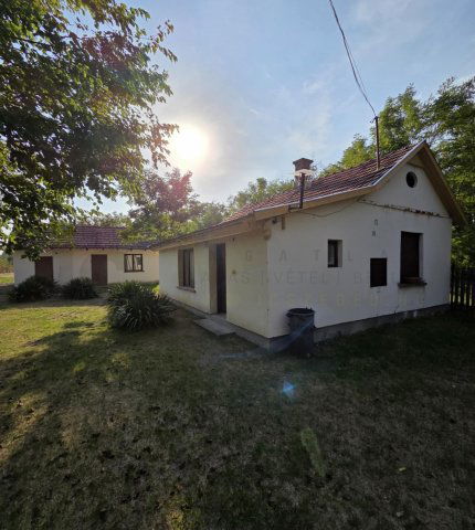 Eladó családi ház, Ópusztaszeren 12.9 M Ft, 2 szobás