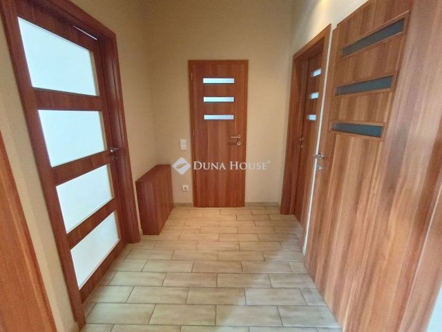 Eladó családi ház, Budapesten, X. kerületben 265 M Ft, 7 szobás