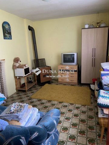 Eladó nyaraló, Cserkúton 25.99 M Ft, 3 szobás