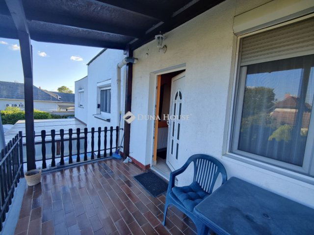 Eladó ikerház, Budapesten, XVIII. kerületben 79.9 M Ft, 3 szobás