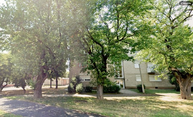 Eladó téglalakás, Pécsett 62 M Ft, 3 szobás