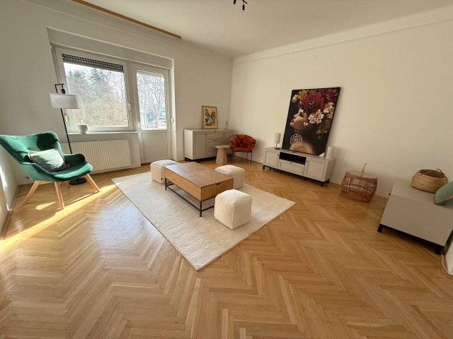 Eladó téglalakás, Pécsett 79.9 M Ft, 3 szobás