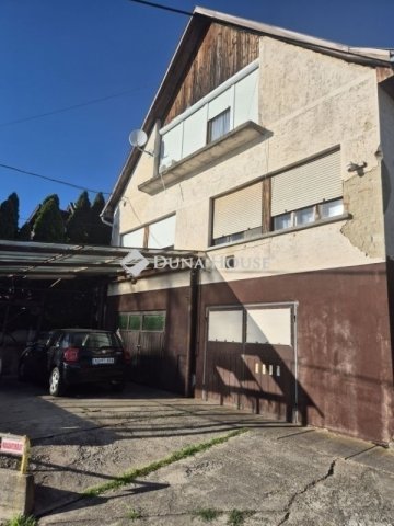 Eladó családi ház, Gödöllőn 129 M Ft, 7 szobás