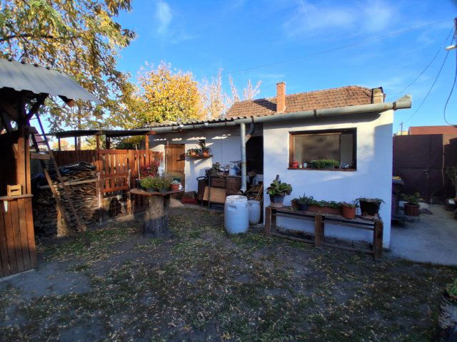 Eladó családi ház, Kecskeméten 45 M Ft, 3 szobás