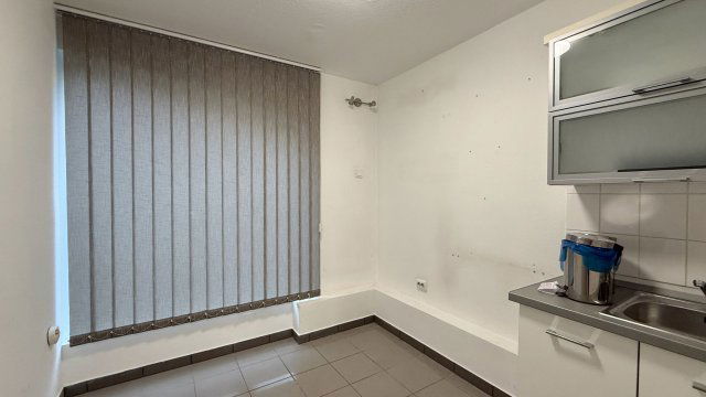 Kiadó üzlethelyiség, Debrecenben 75 E Ft / hó, 1 szobás