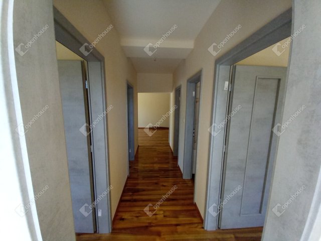 Eladó ikerház, Debrecenben 119 M Ft, 4 szobás