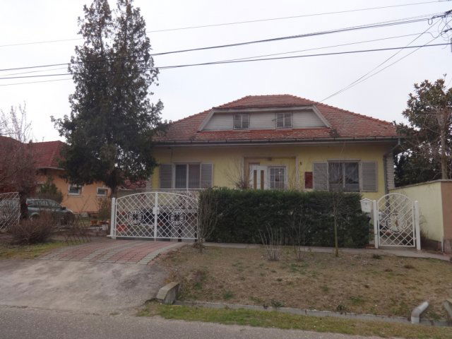 Eladó családi ház, Tiszakécskén, Bajza utcában 52.5 M Ft