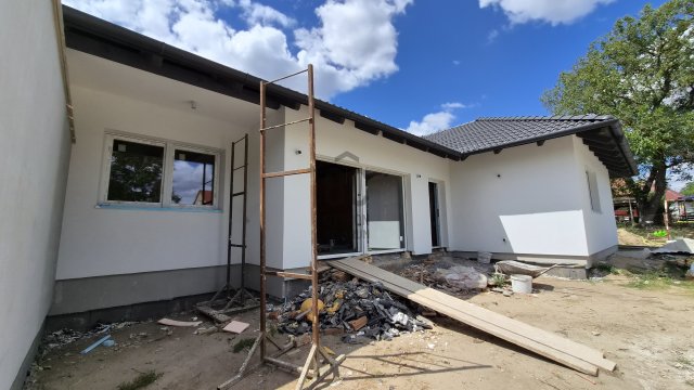 Eladó ikerház, Sülysápon 94 M Ft, 4 szobás