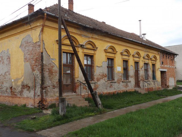 Eladó üzlethelyiség, Mezőberényben 65 M Ft