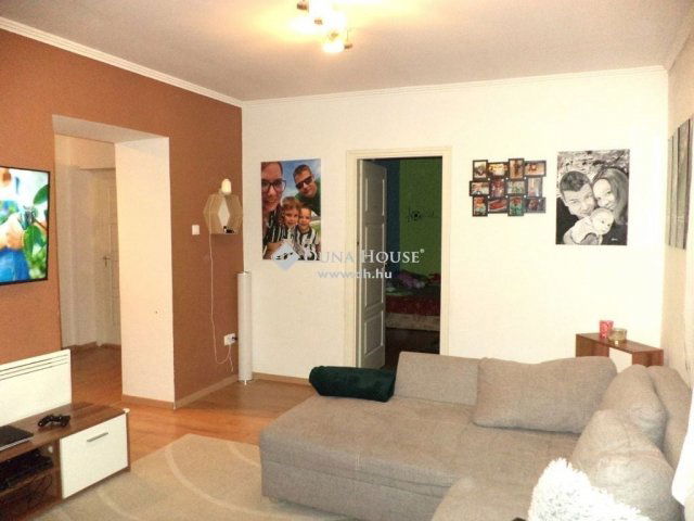 Eladó családi ház, Kápolnásnyéken 82.5 M Ft, 4 szobás